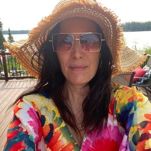 Meet your Posher, Julie